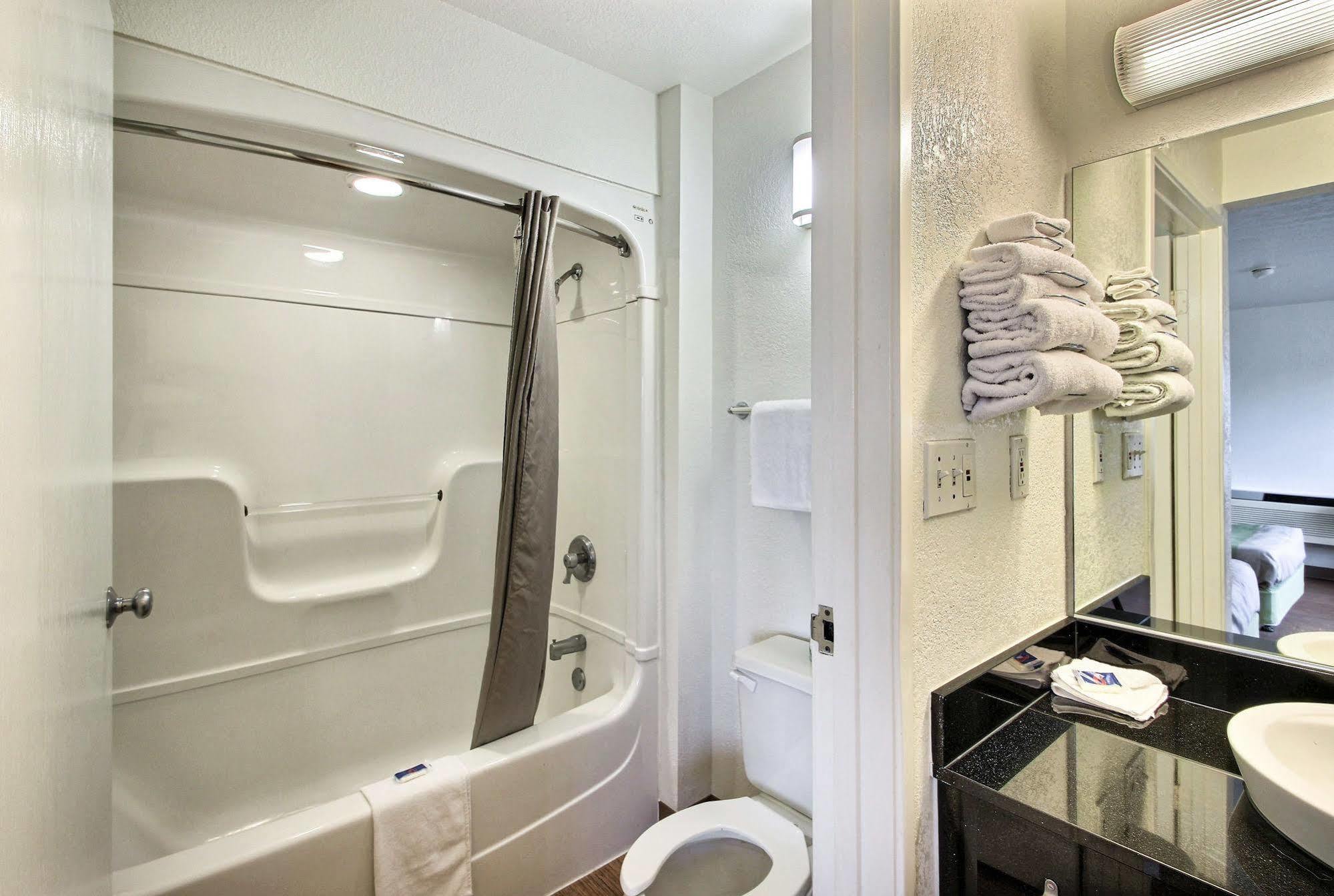Motel 6 Milwaukee West - Brookfield Luaran gambar