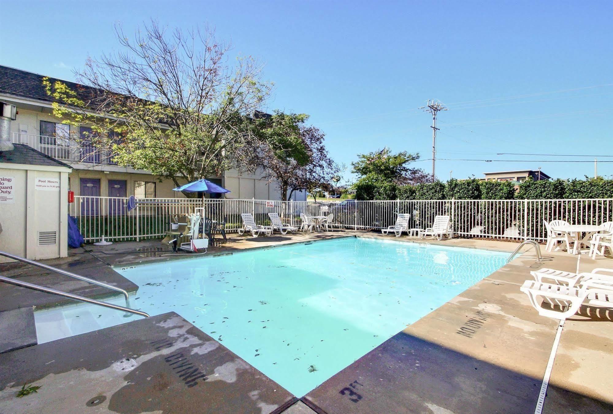 Motel 6 Milwaukee West - Brookfield Luaran gambar