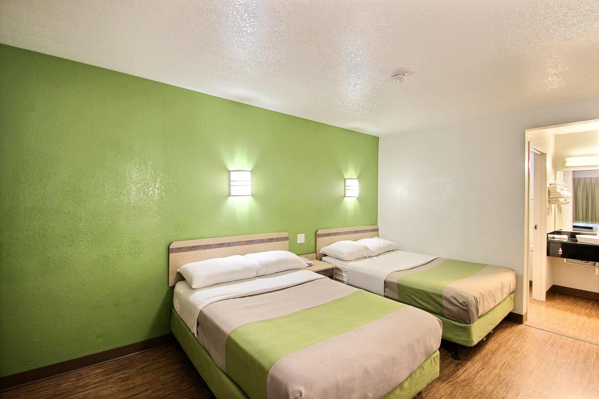Motel 6 Milwaukee West - Brookfield Luaran gambar