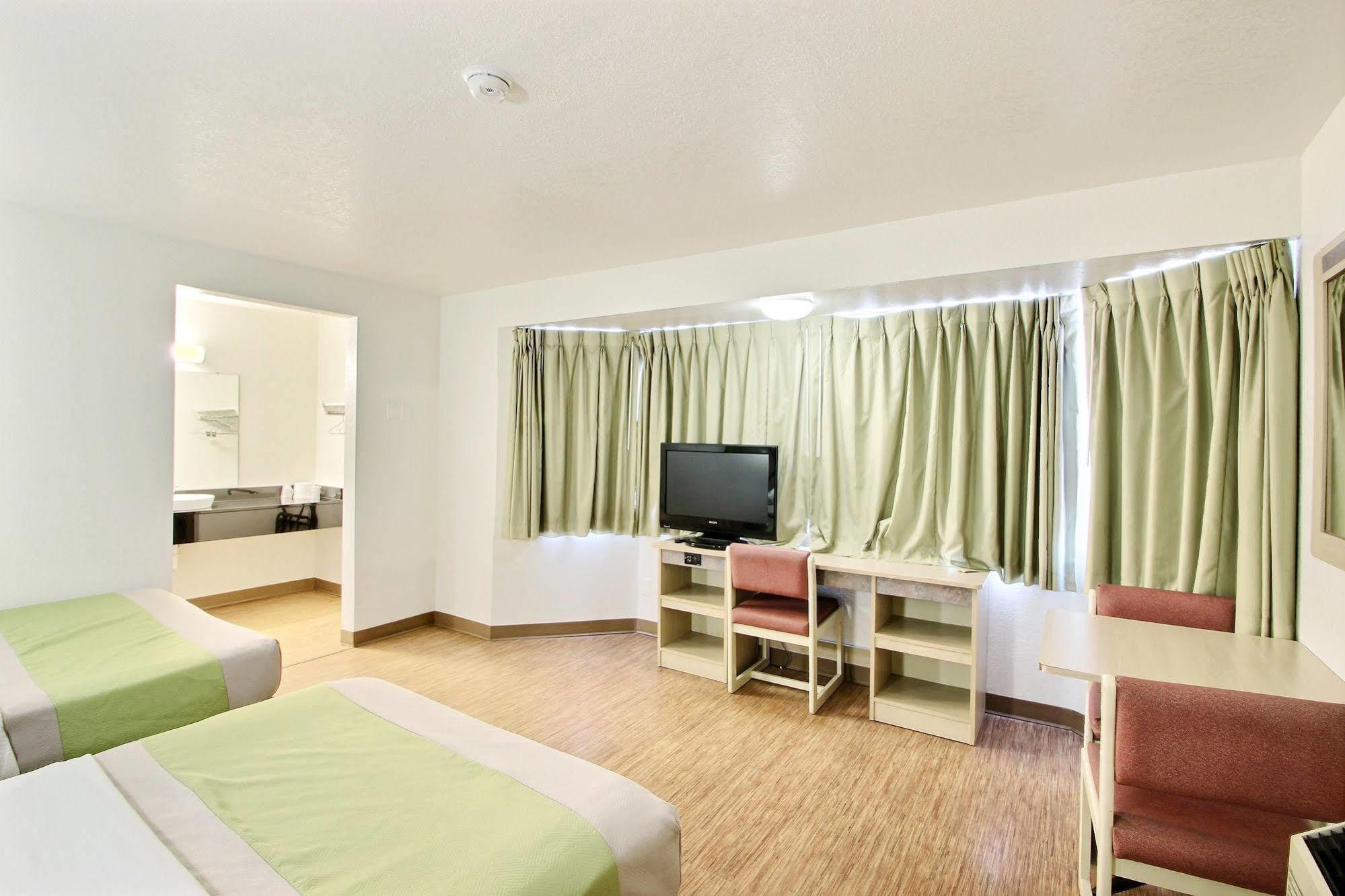 Motel 6 Milwaukee West - Brookfield Luaran gambar