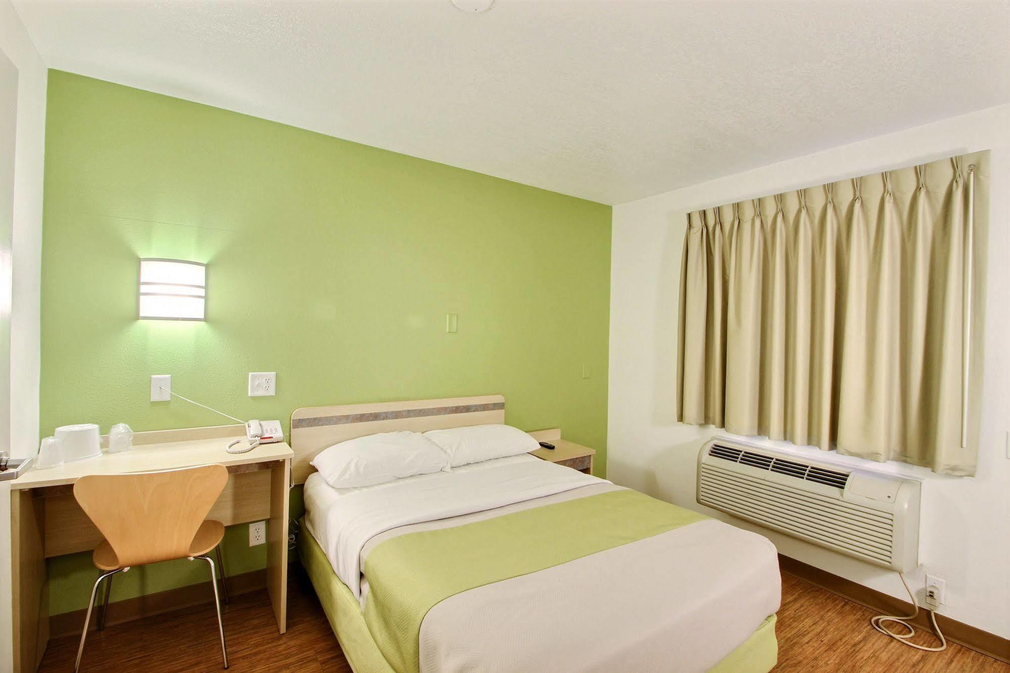 Motel 6 Milwaukee West - Brookfield Luaran gambar
