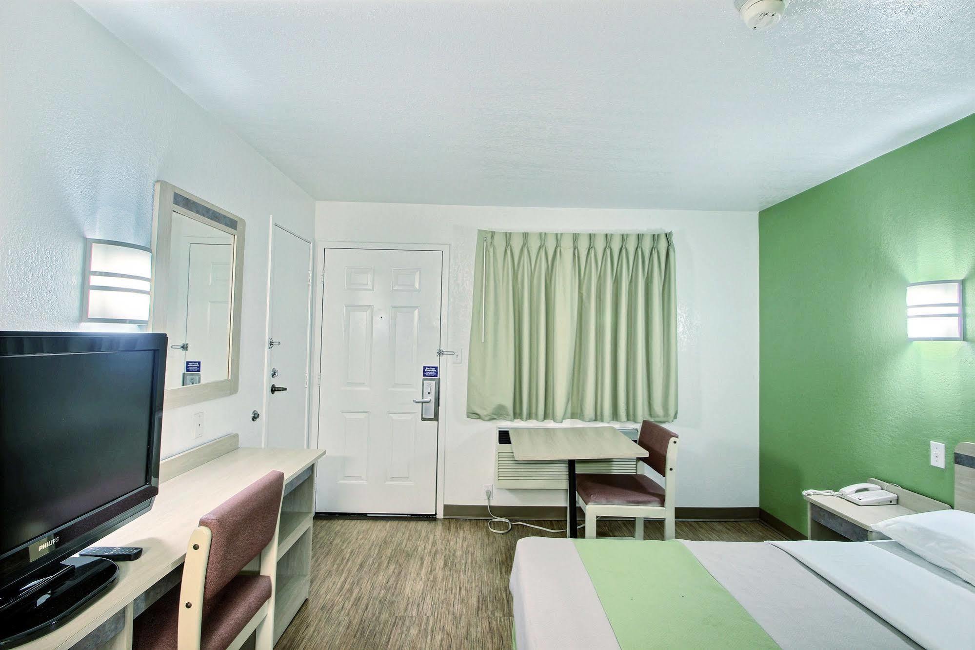 Motel 6 Milwaukee West - Brookfield Luaran gambar