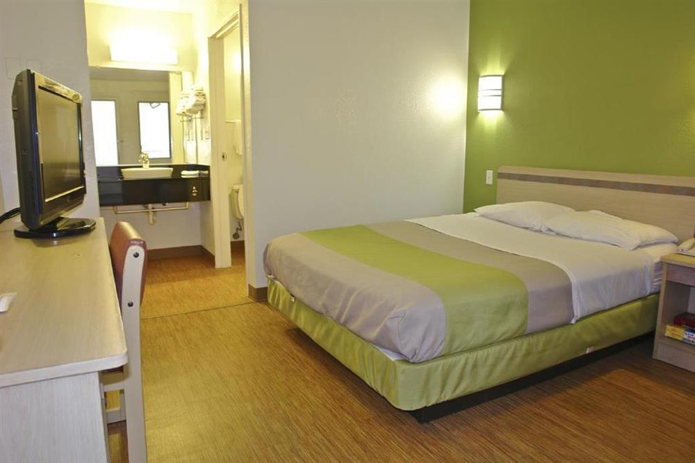 Motel 6 Milwaukee West - Brookfield Bilik gambar