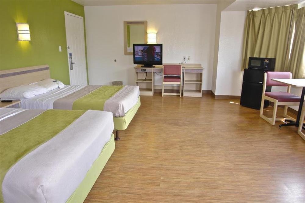 Motel 6 Milwaukee West - Brookfield Bilik gambar
